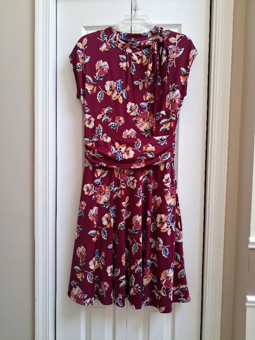 MODCLOTH Women's Burgundy Cap Sleeve Floral Fit & Flare Dress sz L